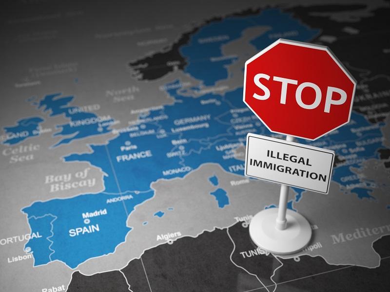 Feketelistára teszik a migránsokat segítő fuvarozókat