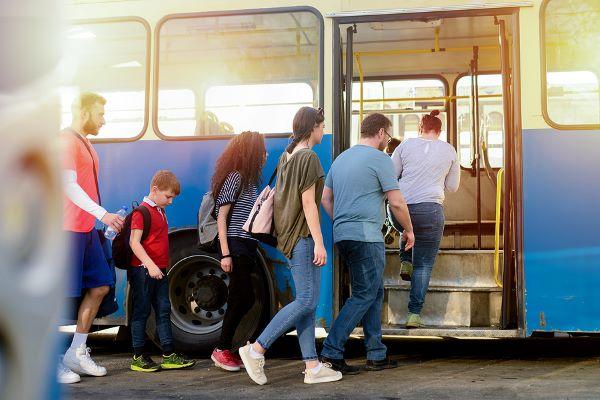 Önök kérdezték: Mentes tevékenység bérbe vett busszal