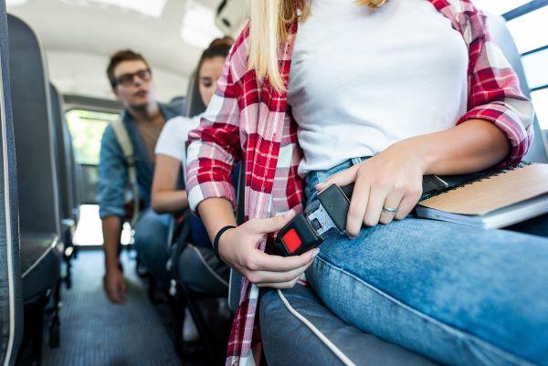 Buszbaleset 4 halálos áldozattal: elmaradt a biztonsági öv