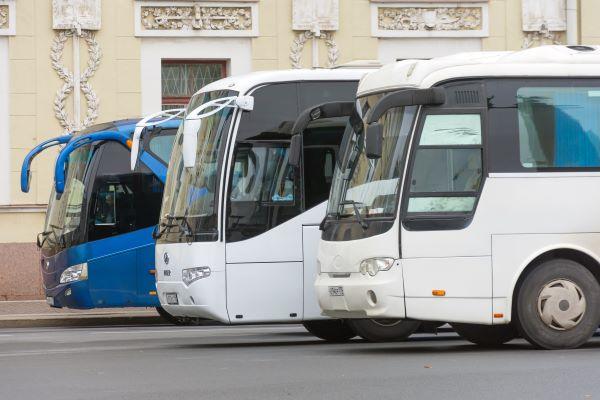 Tíz buszig nem lesz piacfelügyeleti díj