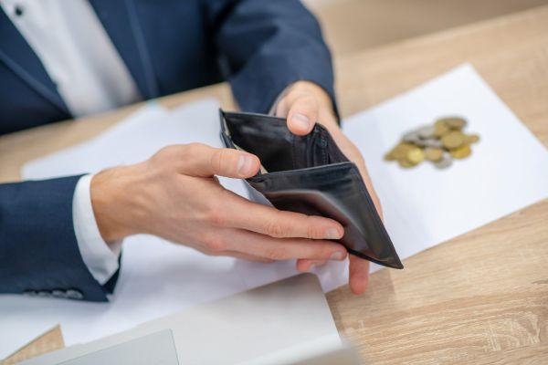 Munkavállalót érintő büntetés átvállalása