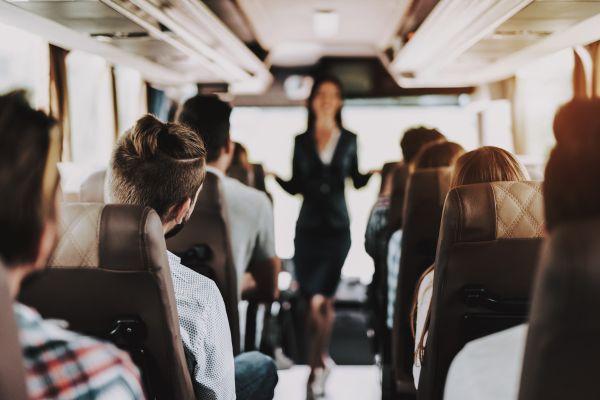 Buszos turizmus 2026 – Az utazás reneszánsza vagy a költségek szorításában élő iparág?