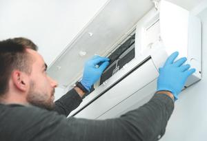 Klíma- és hőszivattyú-szerelés: meddig kell elvégezni az új képzést?
