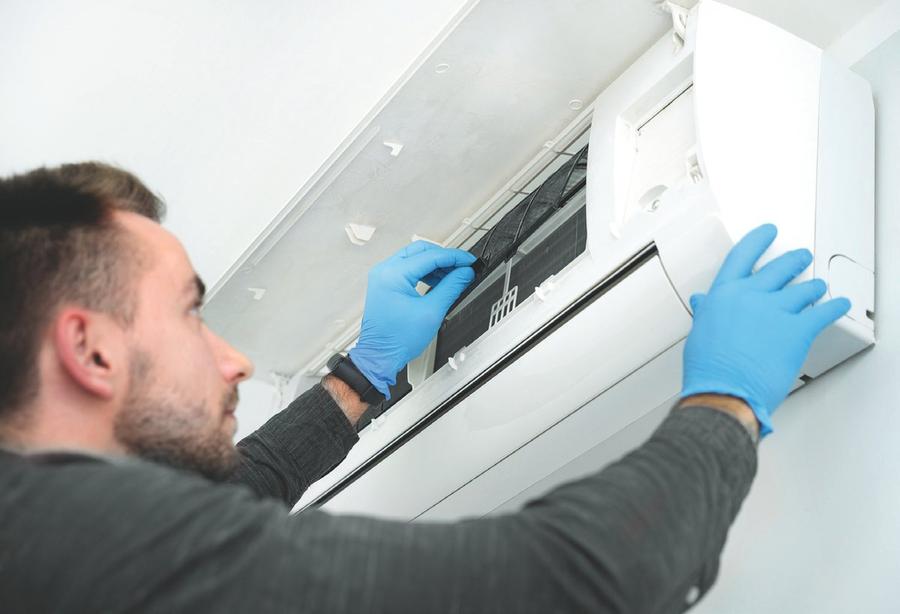 Klíma- és hőszivattyú-szerelés: meddig kell elvégezni az új képzést?