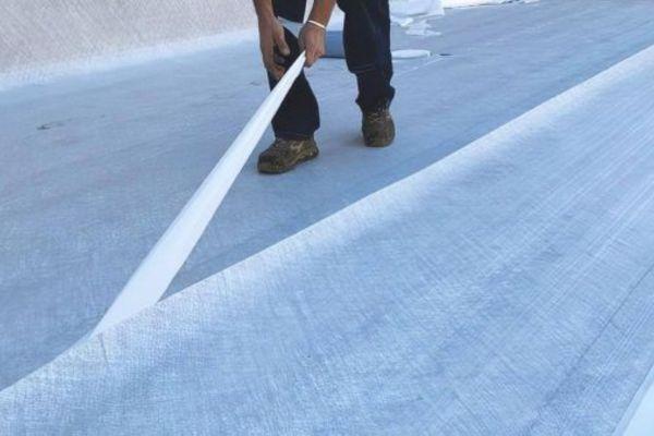 Hogy ne jöjjön utánunk a vízözön – Ismerkedjünk meg a szerkezeti betonhoz visszatapadó szigeteléssel!