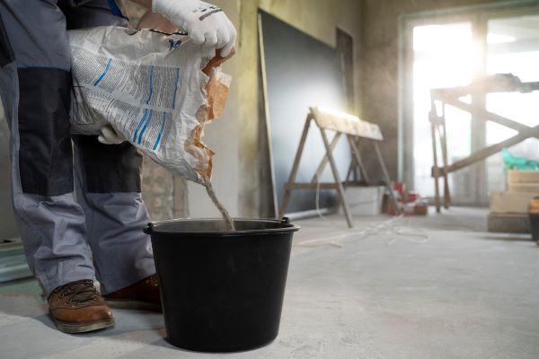 Csúszik a munka az előző kivitelező miatt